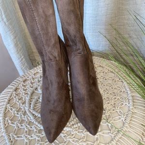 Brand new knee high tall boot!